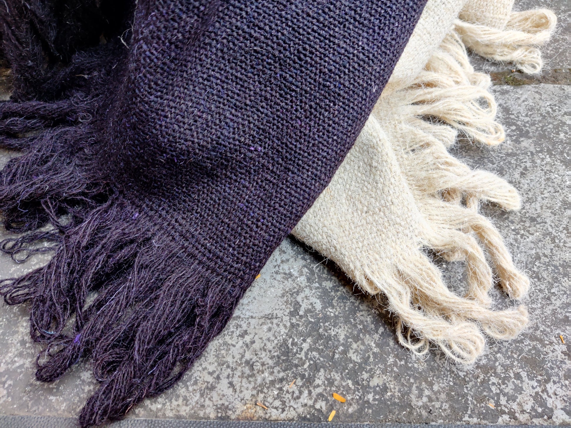 Jawal/Virgin Wool Black Ghongadi